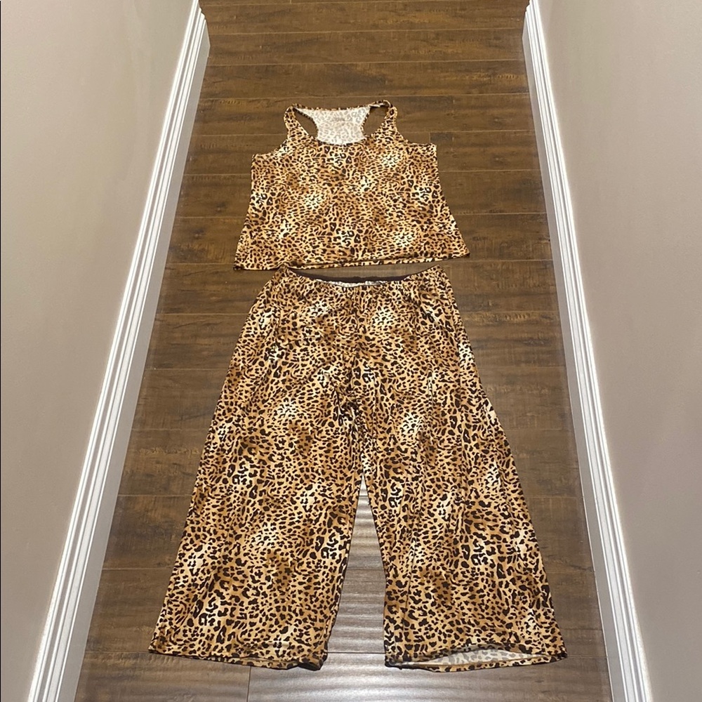 Leopard Print Women's Lounge Set
